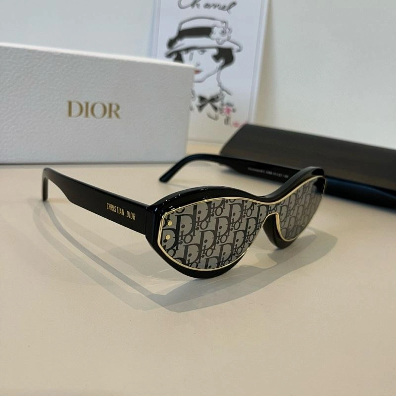 Comfortable Christian Dior Sunglasses 278733