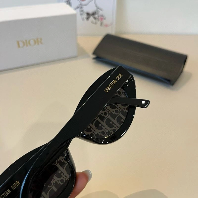 Comfortable Christian Dior Sunglasses 278733