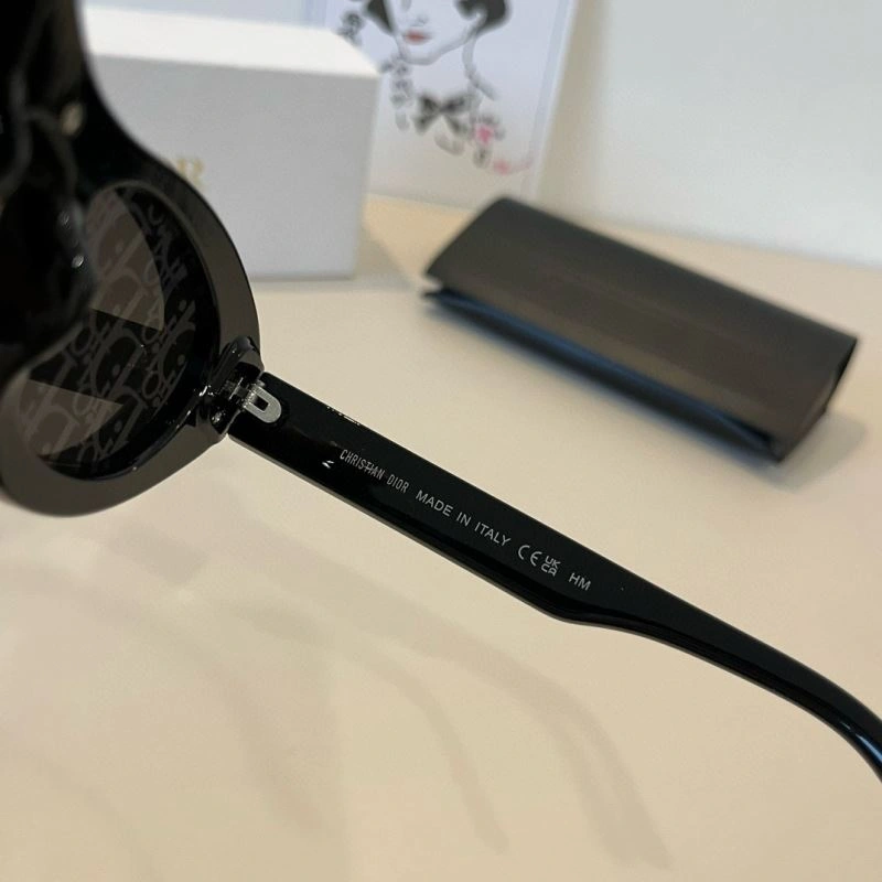 Comfortable Christian Dior Sunglasses 278733