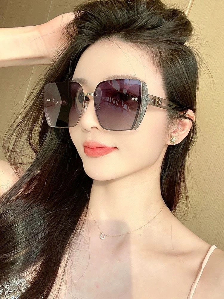 Minimalist Christian Dior Sunglasses 278700