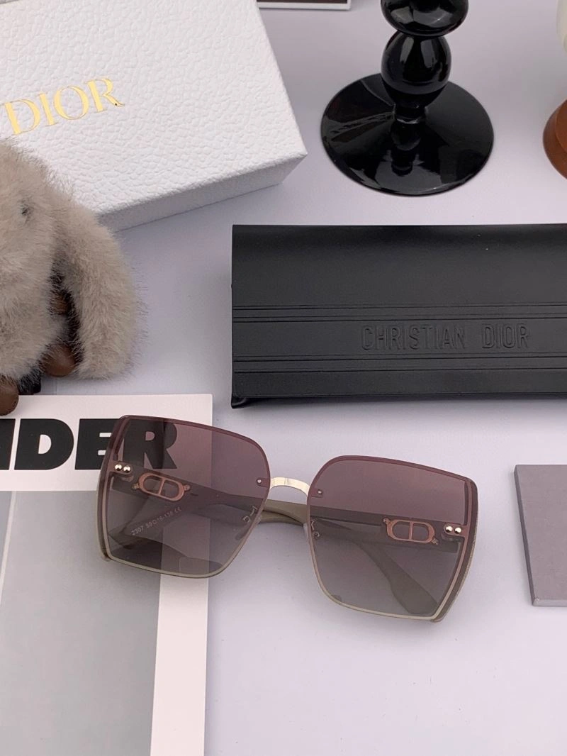Minimalist Christian Dior Sunglasses 278700