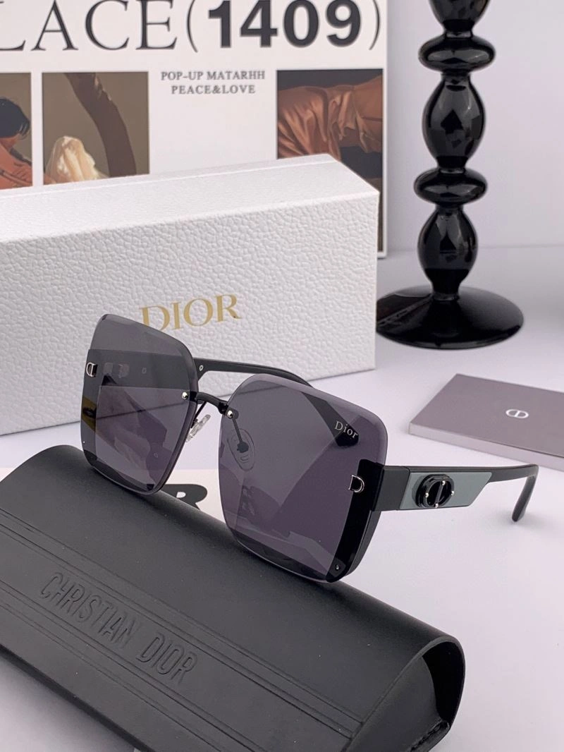 RelaxedFit Christian Dior Sunglasses 278710