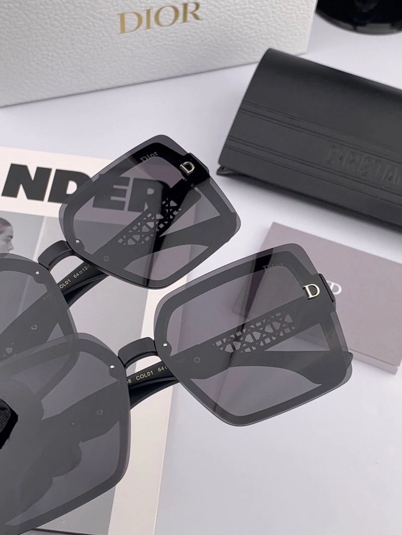 Christian Dior Sunglasses Unisex 278718