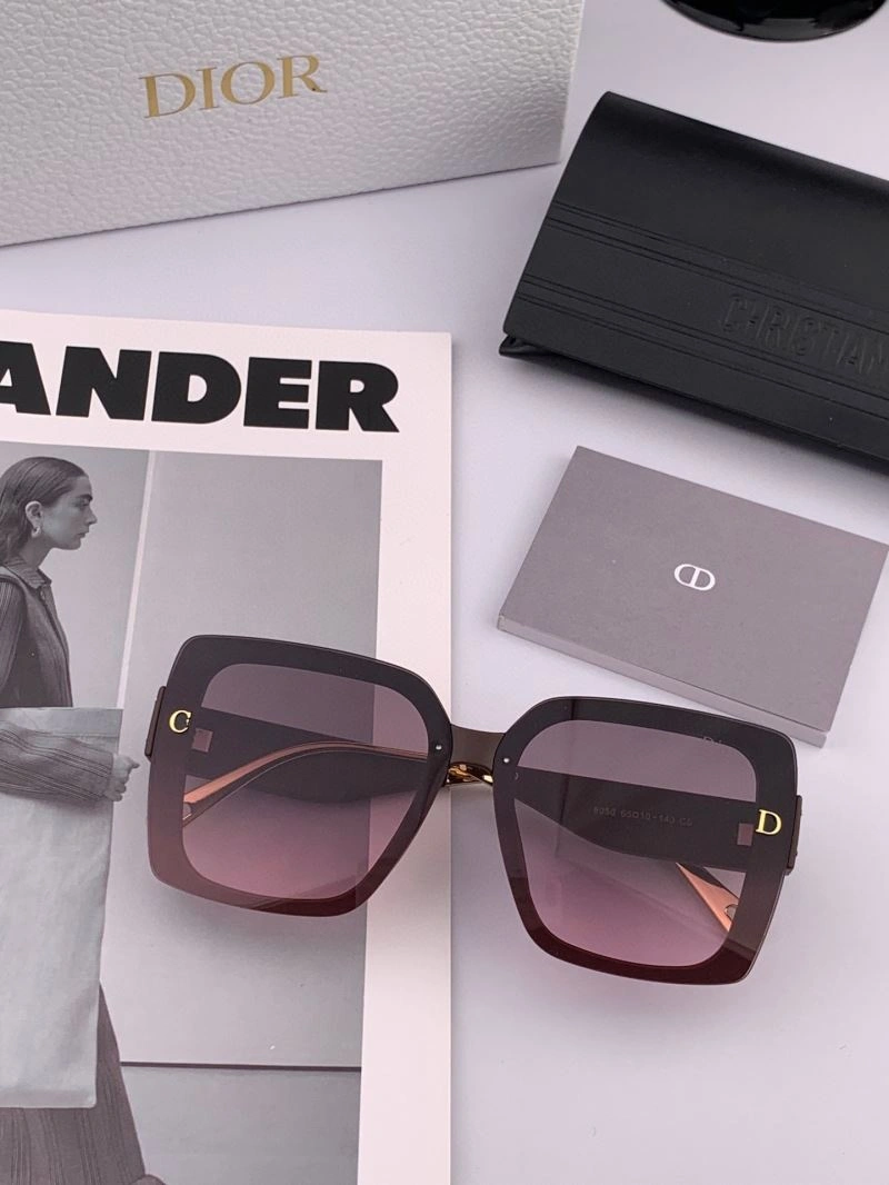 Comfortable Christian Dior Sunglasses 278721