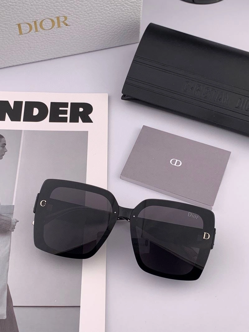 Comfortable Christian Dior Sunglasses 278721