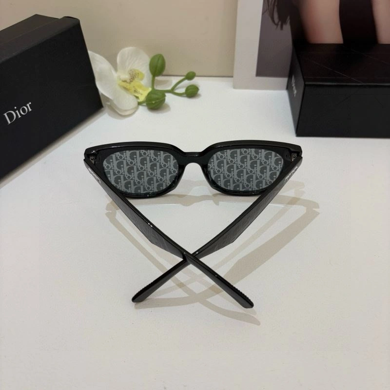 Tailored Christian Dior Sunglasses 278719