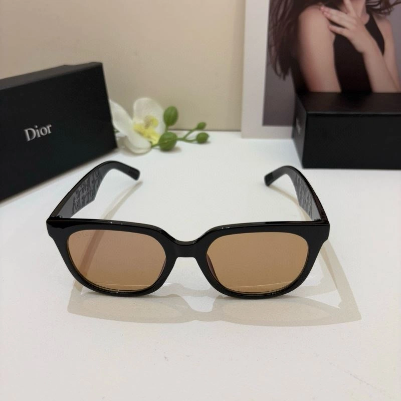 Snug Christian Dior Sunglasses 278715