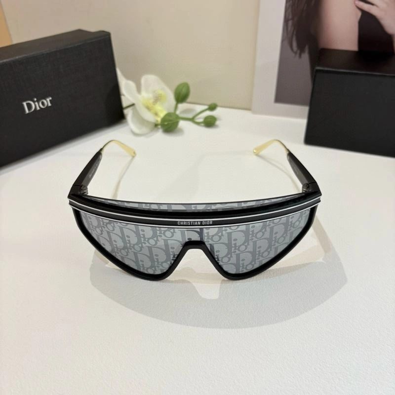 Christian Dior Sunglasses Durable 278704