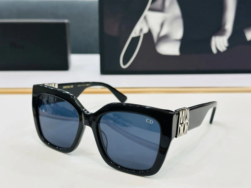Sustainable Christian Dior Sunglasses 278728