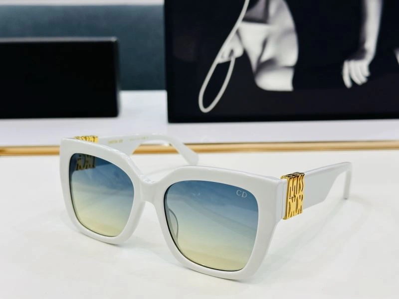 Sustainable Christian Dior Sunglasses 278728