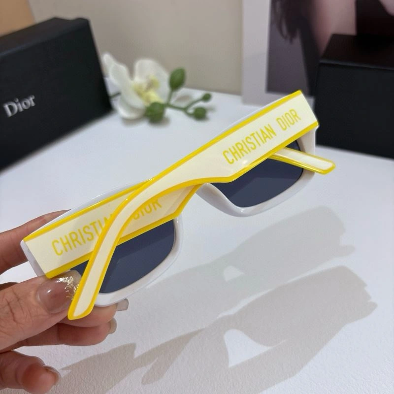 RelaxedFit Christian Dior Sunglasses 278695