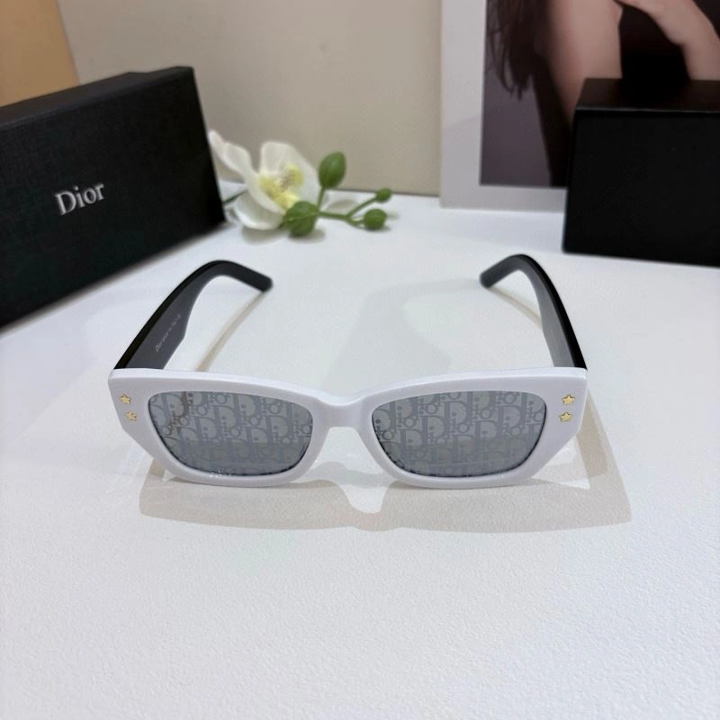 Christian Dior Sunglasses Lightweight 278694
