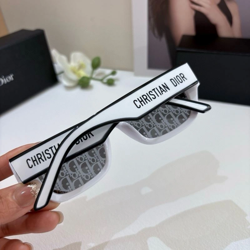 Christian Dior Sunglasses Lightweight 278694