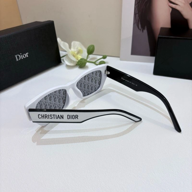 Christian Dior Sunglasses Lightweight 278694