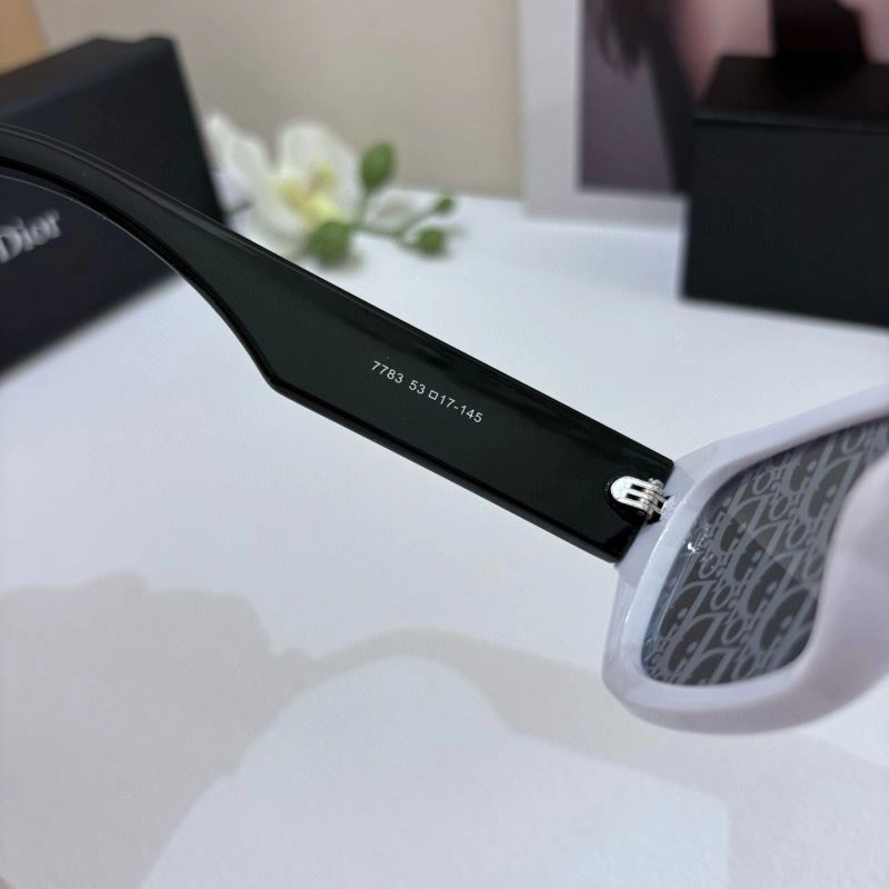 Christian Dior Sunglasses Lightweight 278694