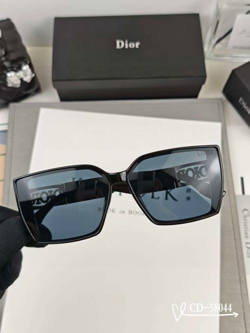 Timeless Christian Dior Sunglasses 278688