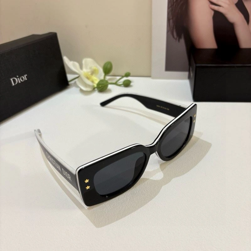 Comfortable Christian Dior Sunglasses 278664