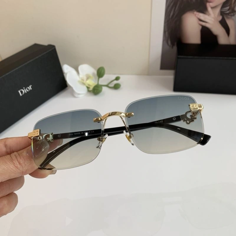 Christian Dior Sunglasses Durable 278676