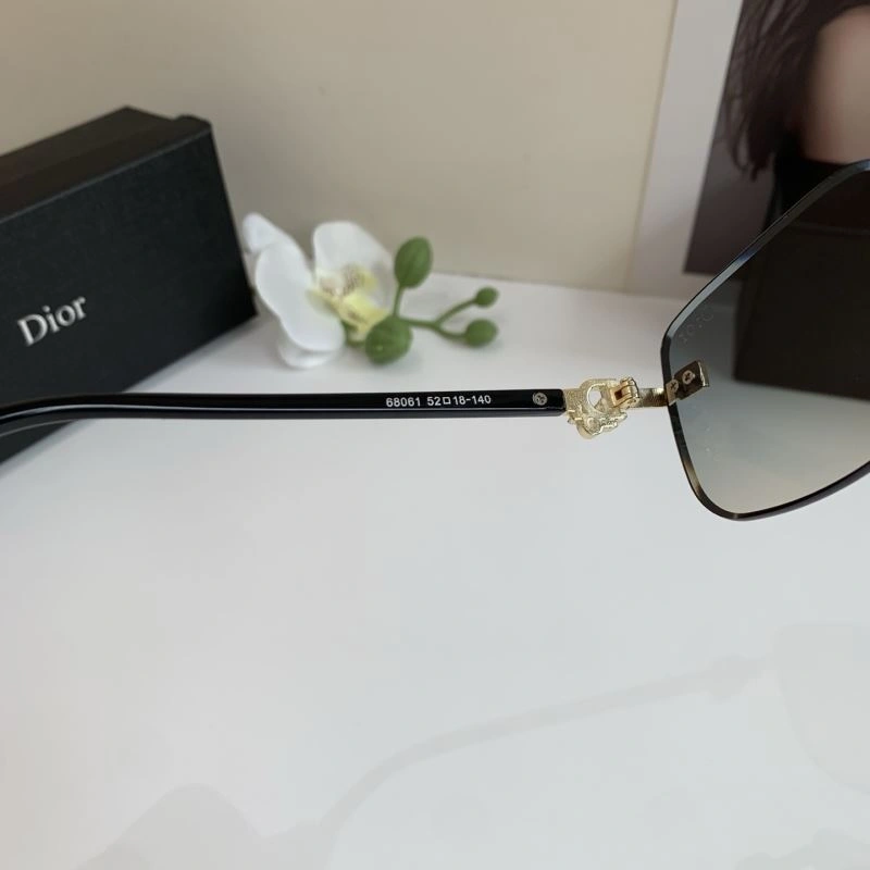 Christian Dior Sunglasses Durable 278676