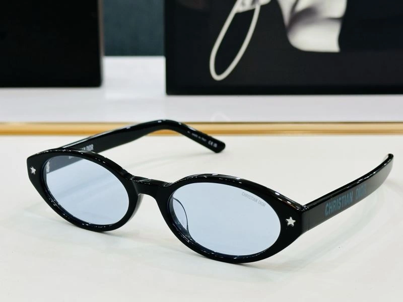 Cozy Christian Dior Sunglasses 278685