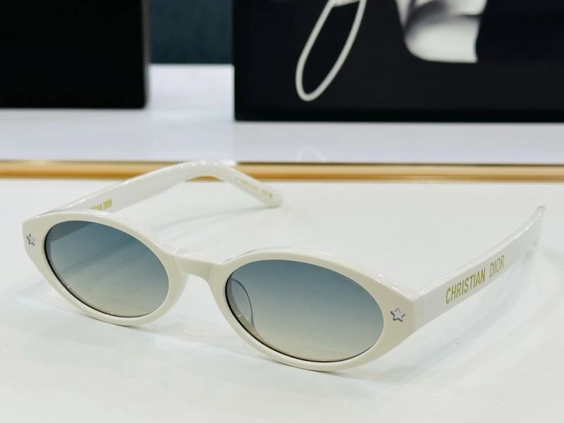 Cozy Christian Dior Sunglasses 278685