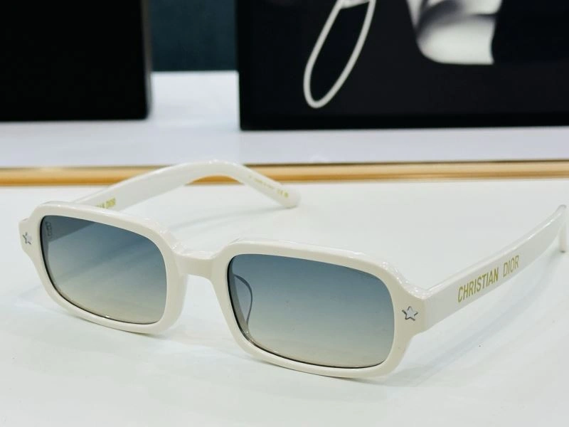 Christian Dior Sunglasses Chic 278686