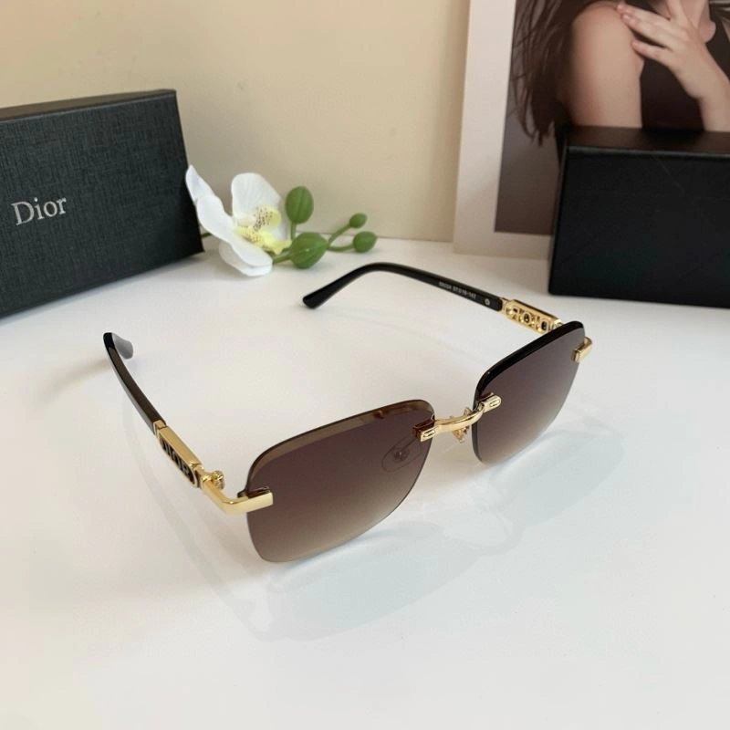 Supportive Christian Dior Sunglasses 278656
