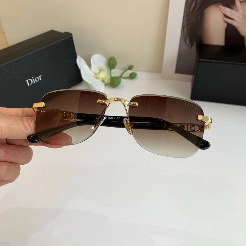 Supportive Christian Dior Sunglasses 278656