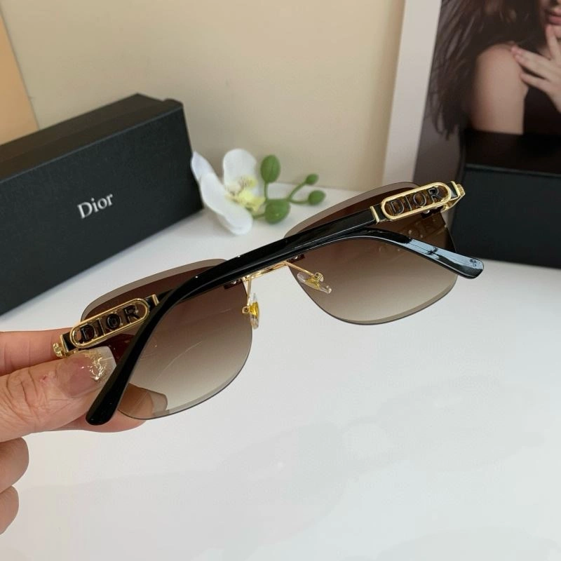 Supportive Christian Dior Sunglasses 278656