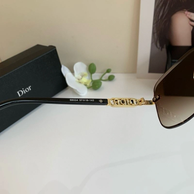 Supportive Christian Dior Sunglasses 278656