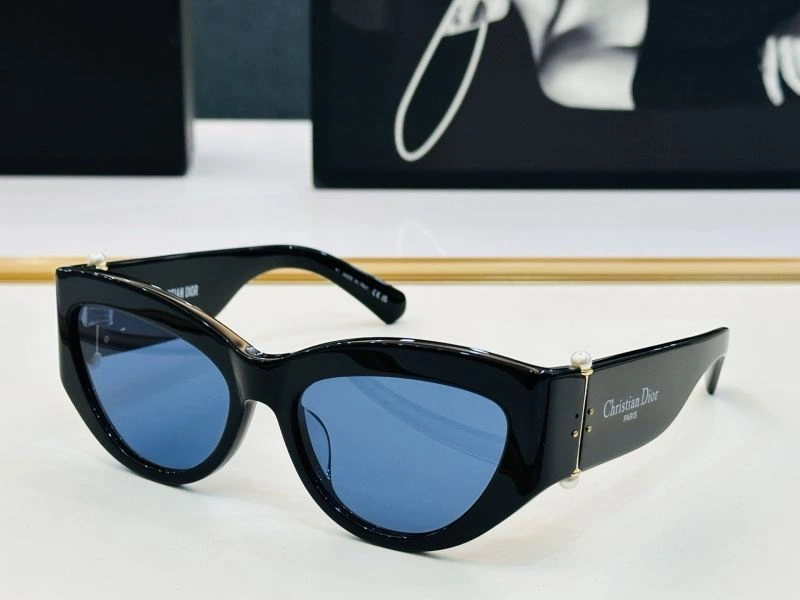 Comfortable Christian Dior Sunglasses 278652