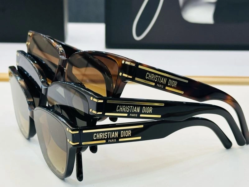 Minimalist Christian Dior Sunglasses 278651