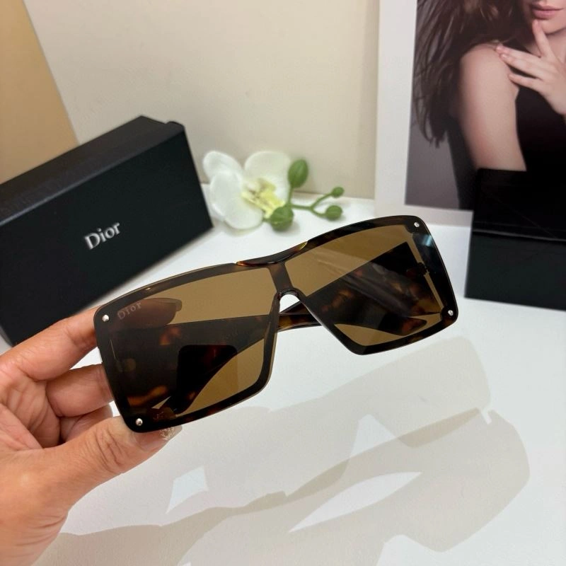 Christian Dior Sunglasses Colorful 278647