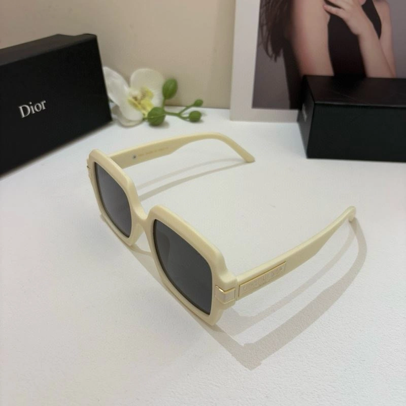 Christian Dior Sunglasses UrbanChic 278637