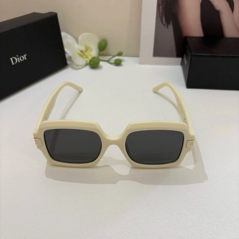 Christian Dior Sunglasses UrbanChic 278637