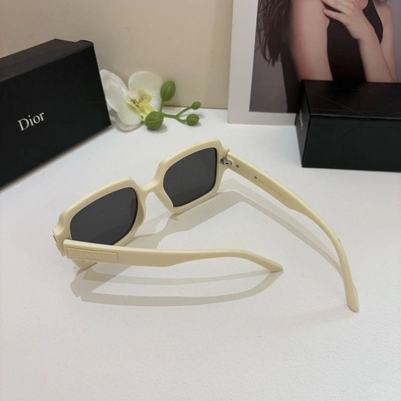 Christian Dior Sunglasses UrbanChic 278637