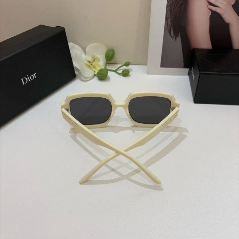 Christian Dior Sunglasses UrbanChic 278637