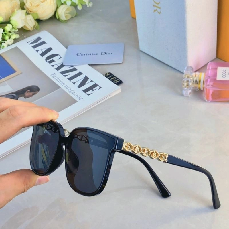Sleek Christian Dior Sunglasses 278618
