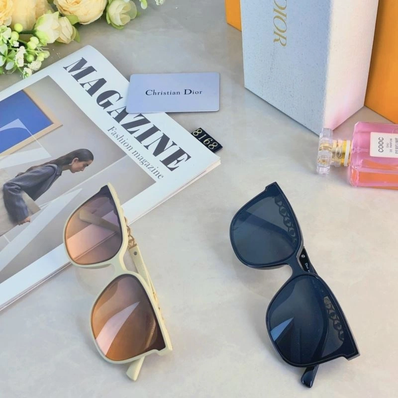 Sleek Christian Dior Sunglasses 278618