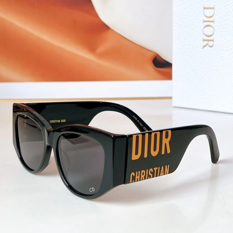Christian Dior Sunglasses Seasonal 278616