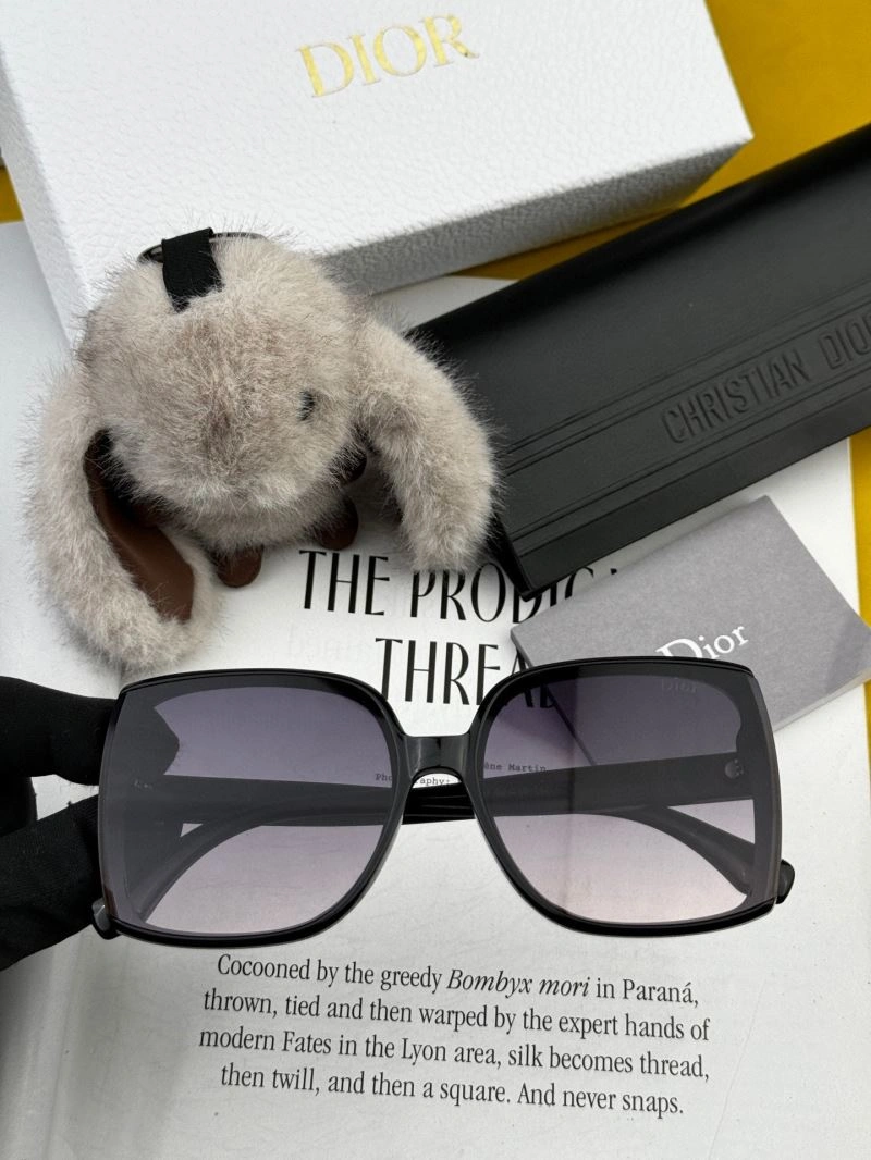 RelaxedFit Christian Dior Sunglasses 278863
