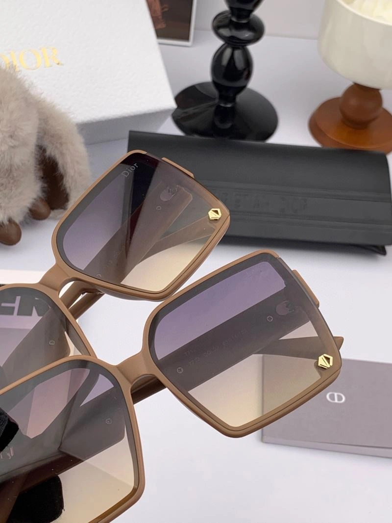 Christian Dior Sunglasses Compact 278881