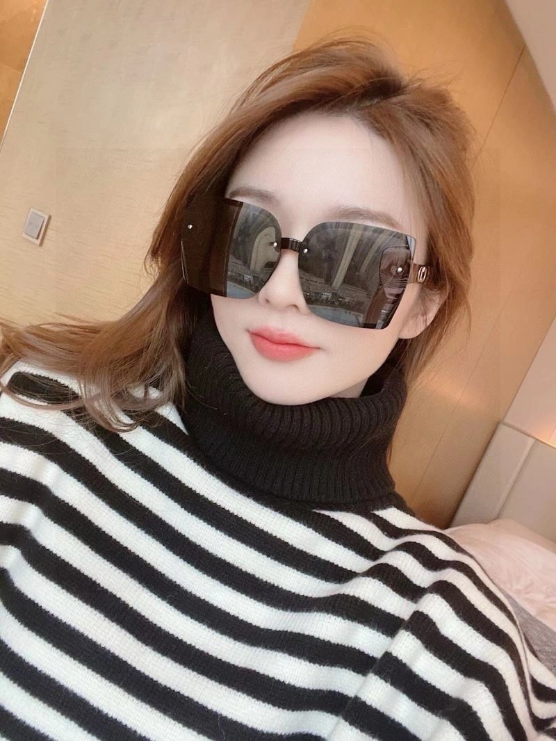 Bold Christian Dior Sunglasses 278872