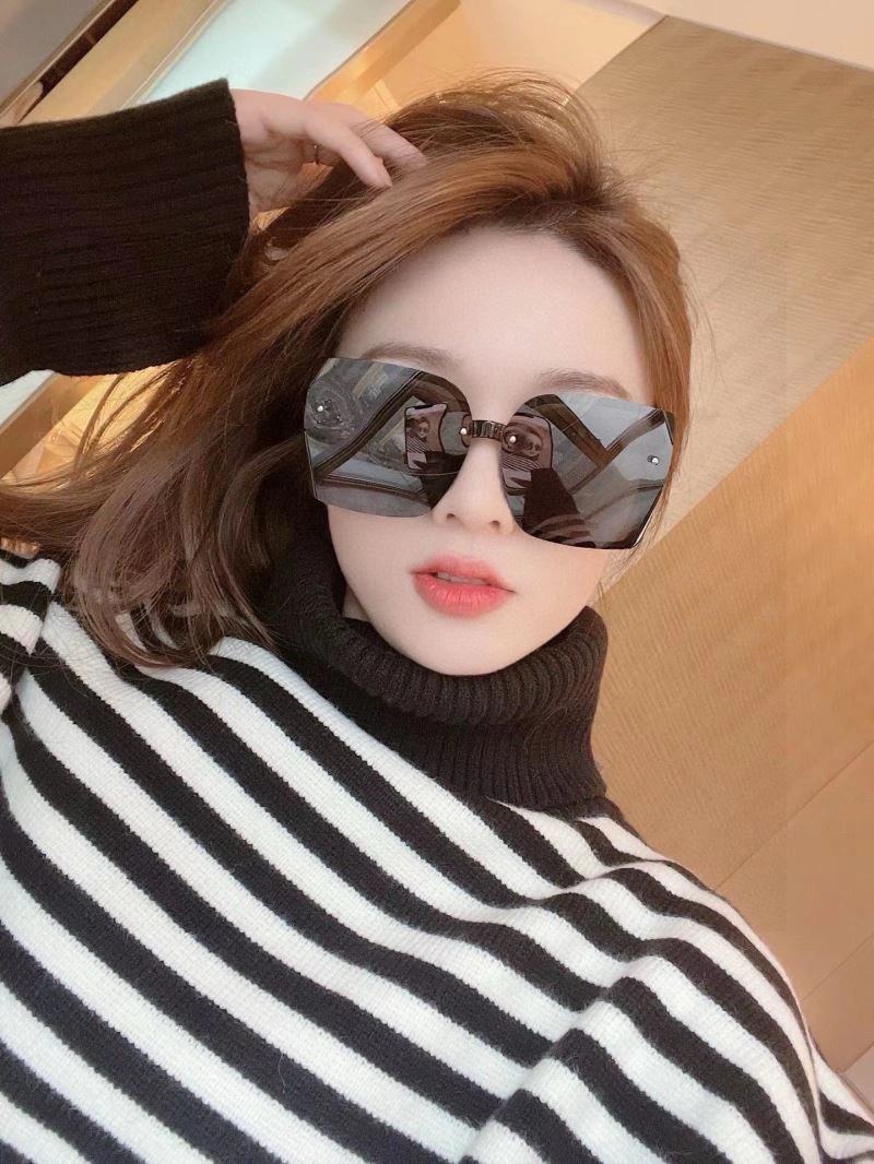 Bold Christian Dior Sunglasses 278872