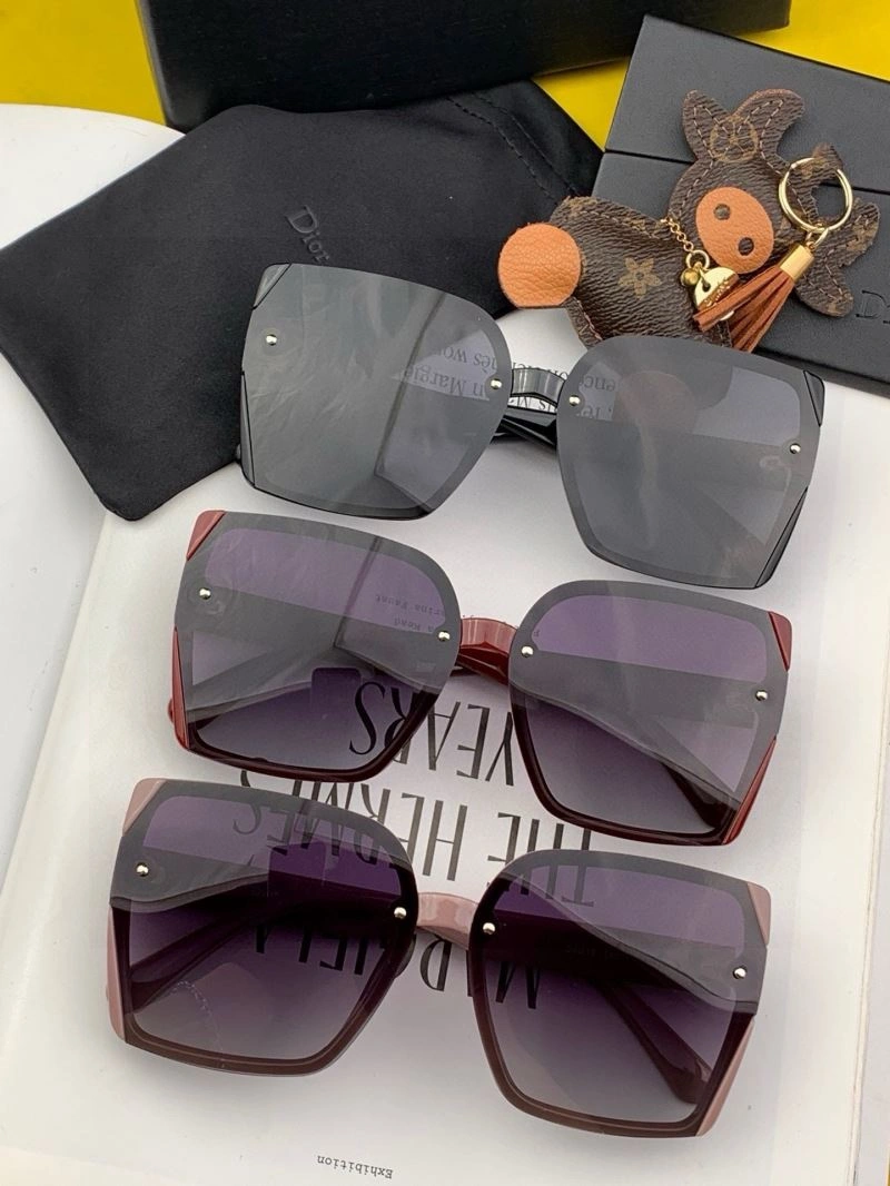 Bold Christian Dior Sunglasses 278872