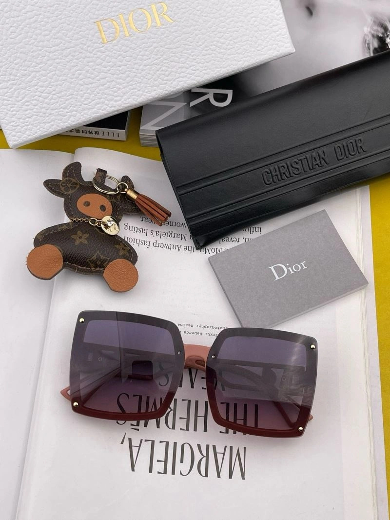 Christian Dior Sunglasses HighQuality 278862