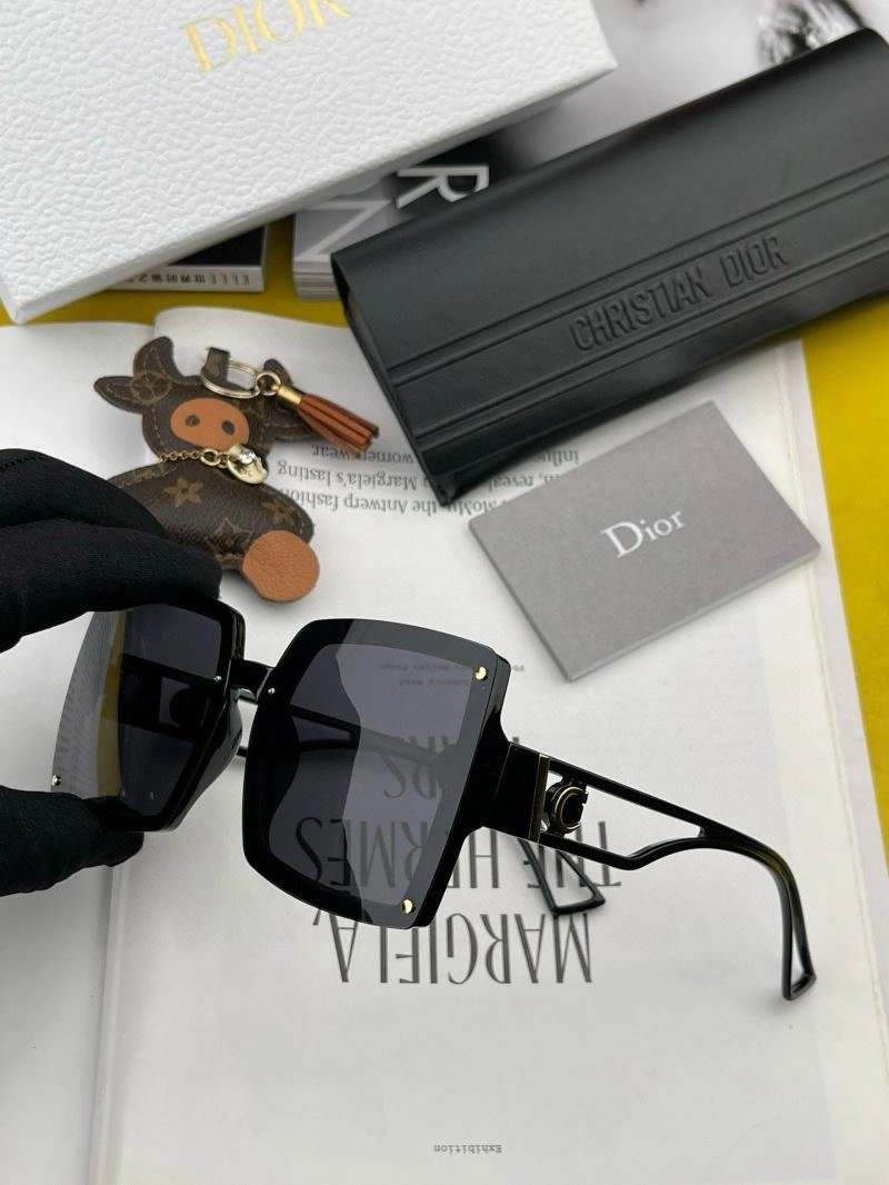 Christian Dior Sunglasses HighQuality 278862