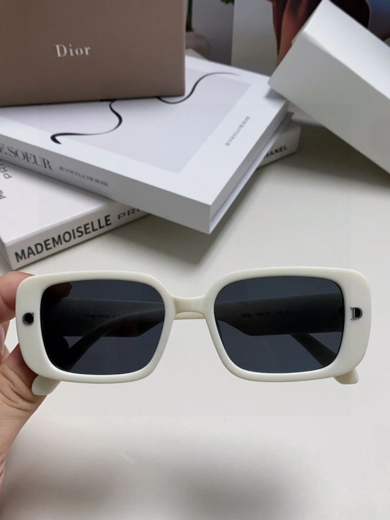 Bold Christian Dior Sunglasses 278861