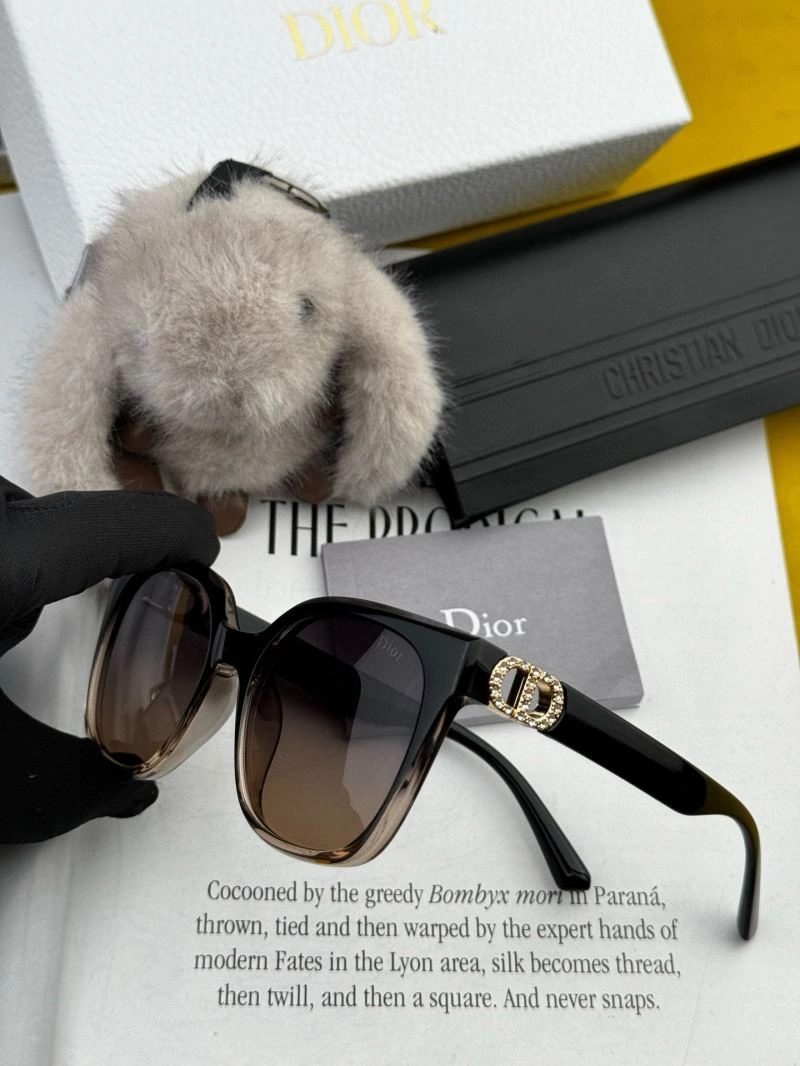 Christian Dior Sunglasses OnTrend 278830