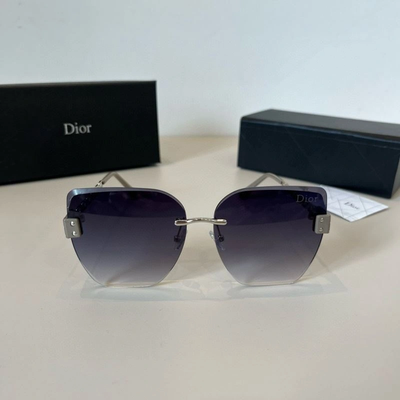 Fashionable Christian Dior Sunglasses 278845